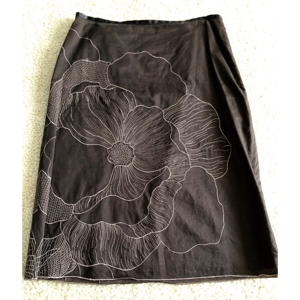 Ann Taylor Embroidered skirt 2